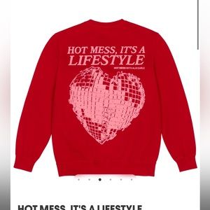 Alix Earle Unwell Crewneck! Unworn❤️ size medium (sold out online